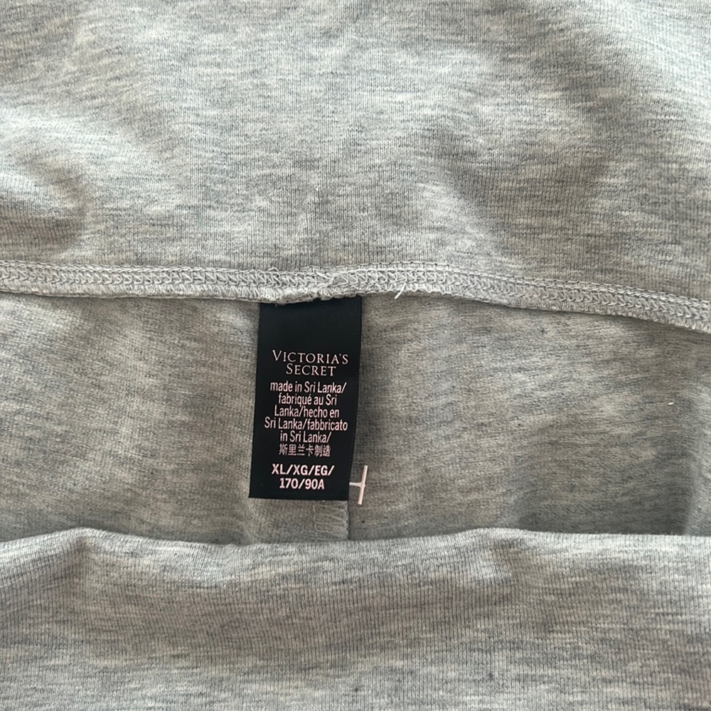NWOT Victoria’s Secret Gray leggings Sz XL NEW rollover waistband Roomy Stretch - Picture 11 of 17